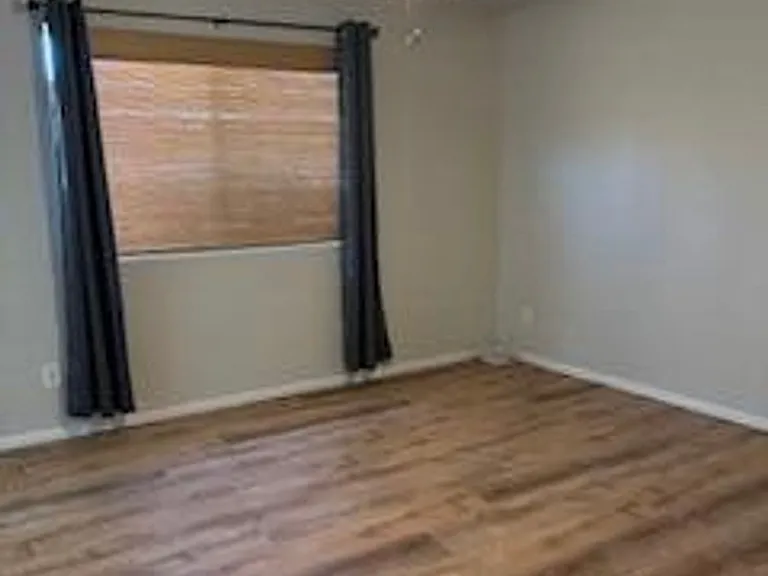 754 Skyview Ln — Photo 11