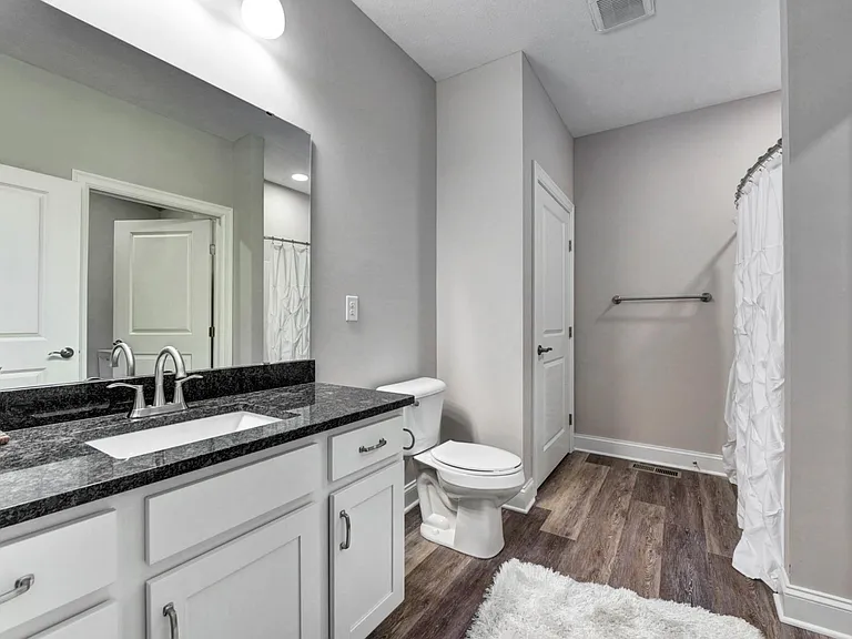 Hideaway Second Bath