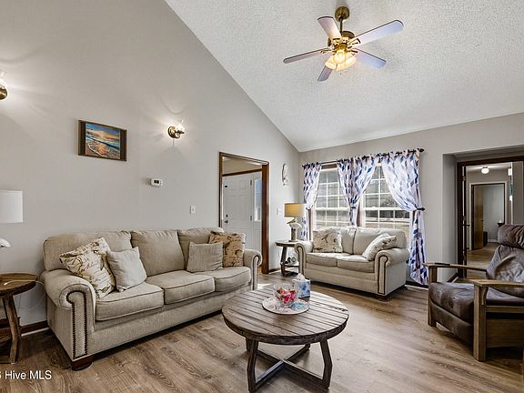5th image of 474 Oakwood Drive NW