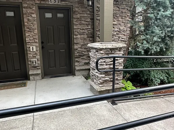 837 NE Wheelock Pl, Hillsboro, OR 97006