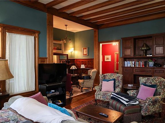 4th image of 6 Howe Ave APT 3