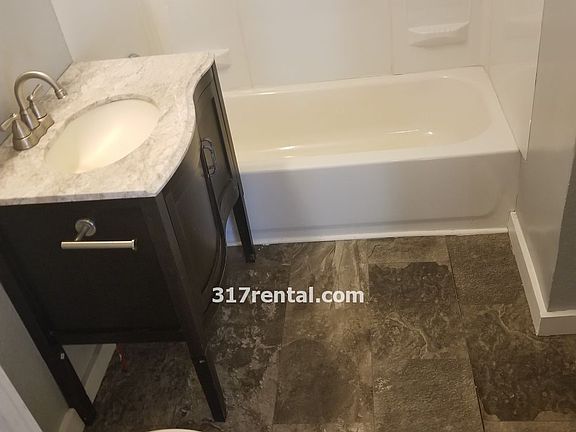 5th image of 4211 N Oxford St