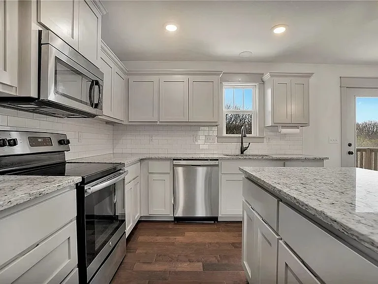 54 Morvan Dr — Photo 10