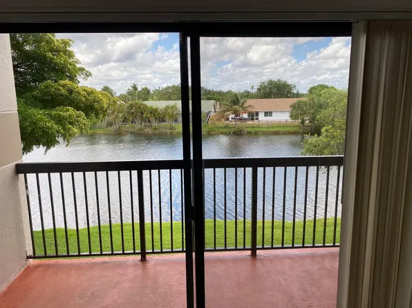 9891 Nob Hill Ln, Sunrise, FL