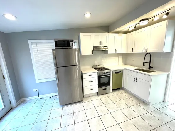 4711 N Artesian Ave APT 1R, Chicago, IL 60625