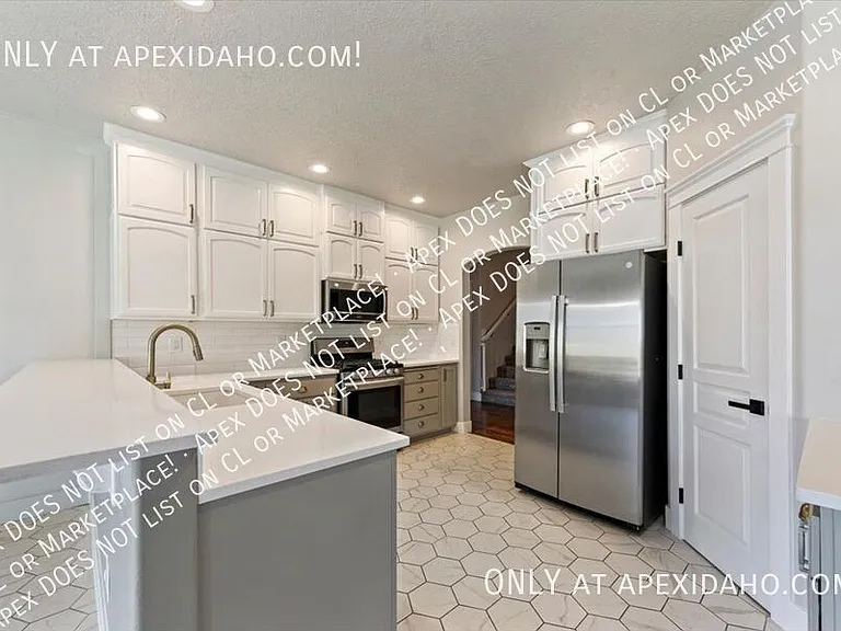 1828 W Divide Creek St — Photo 19