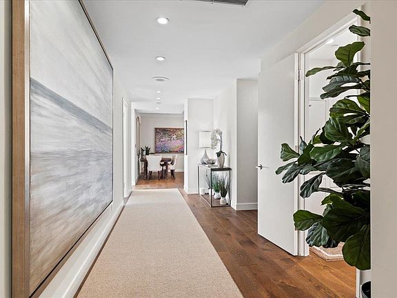 2nd image of 20 W 3rd Ave APT 202
