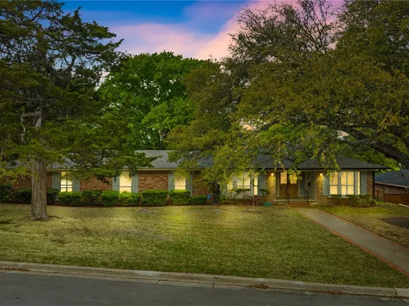 4917 Lockwood Dr, Waco, TX 76710