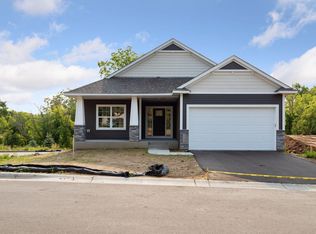 7736 Adler Trl, Inver Grove Heights, MN 55077