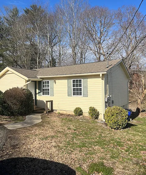 2902 Midfield Cir SE #B — Photo 18