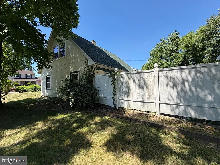 5 Pastoral Ln — Photo 8