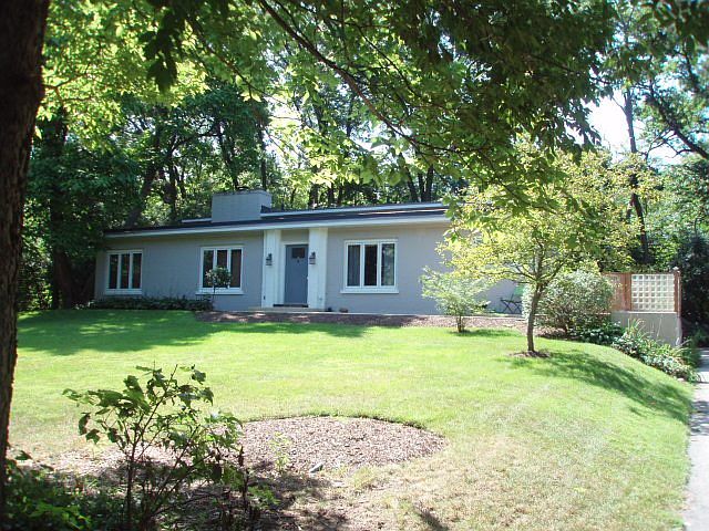 1st image of 2 Crab Apple Ln