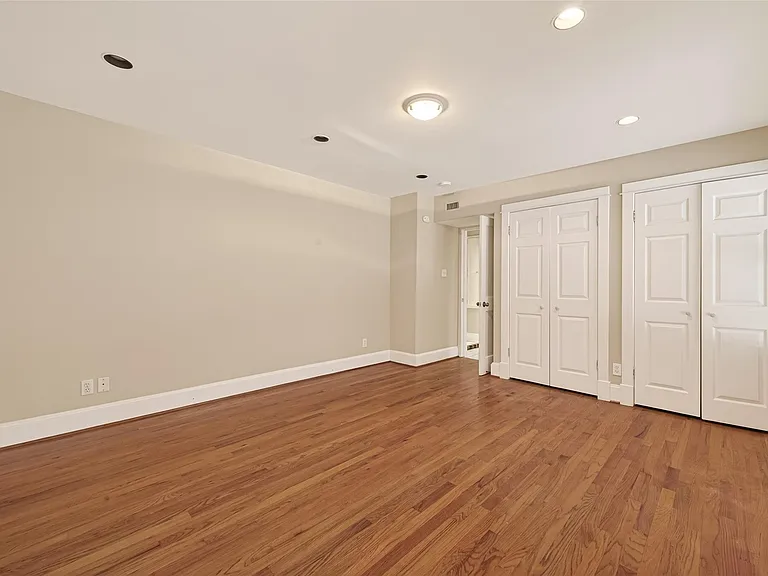 1807 Crocker St #A — Photo 19