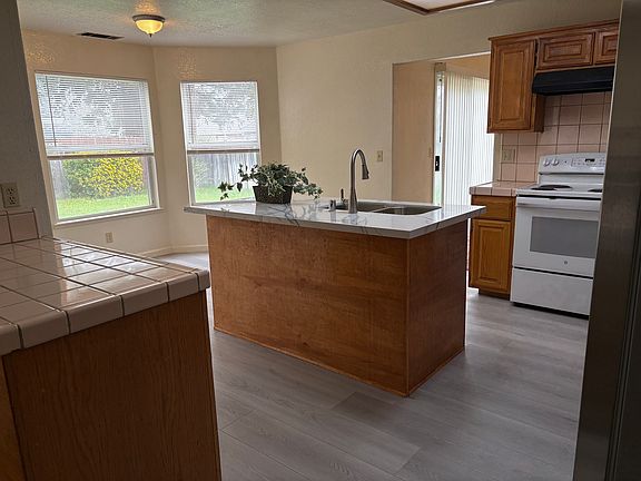 4th image of 6201 Pine Vista Way