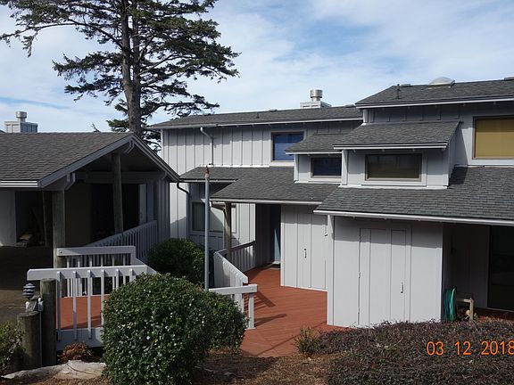 3rd image of 8 Bluffs Dr Unit 8