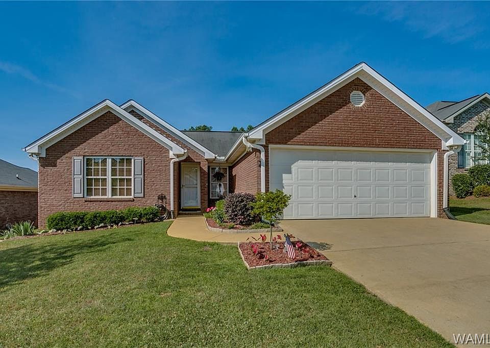1st image of 3001 Wisteria Ln