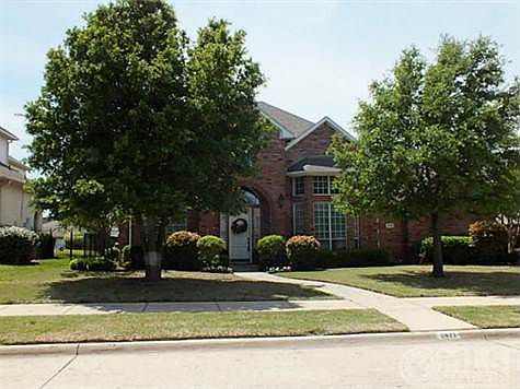 2nd image of 2821 Regents Park Ln