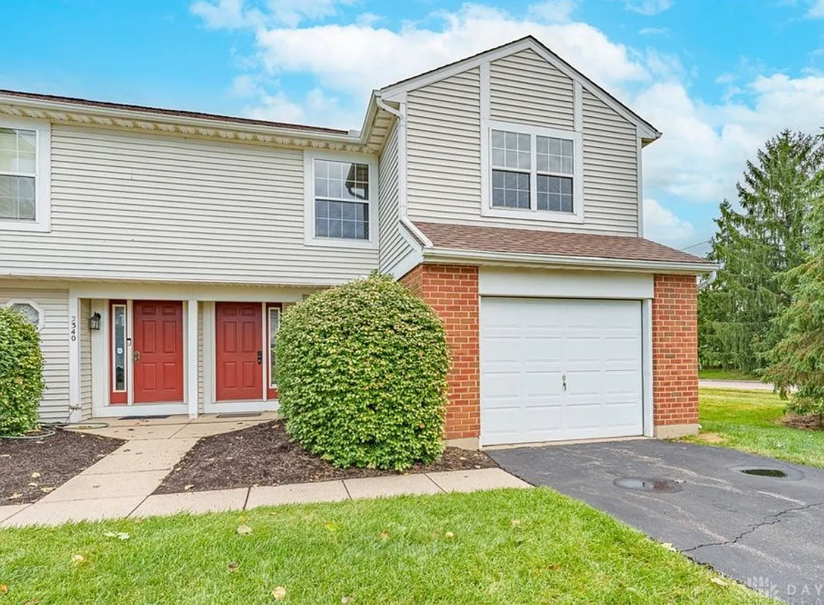 2 bed, 1.5 bath, 1154 sqft, $1,550 — Photo 1