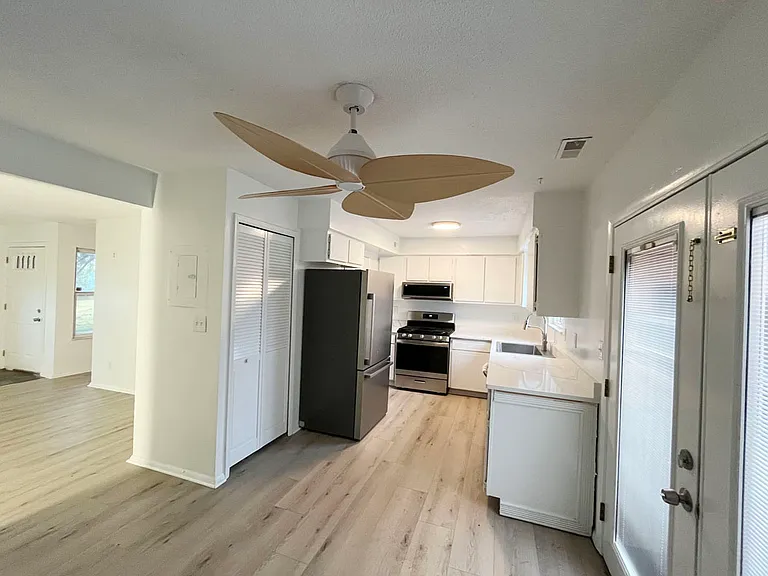 1412 Bairstow Ct — Photo 9