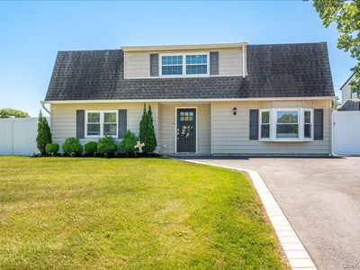 10 Rutgers Road, Farmingville, NY, 11738