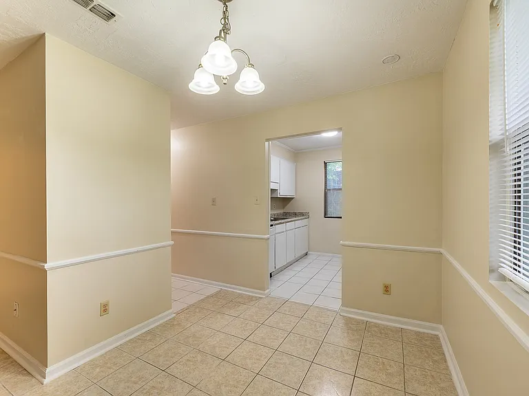 868 Brookfield Pkwy #A — Photo 6