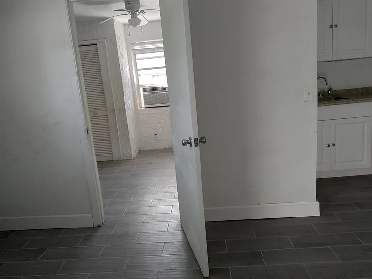 2027 Delphia St — Photo 12