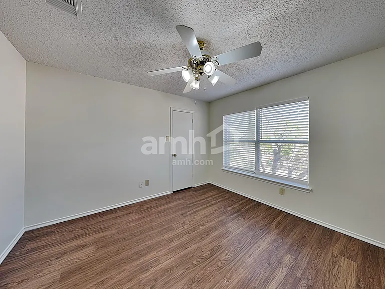 8043 Cantura Mls — Photo 15