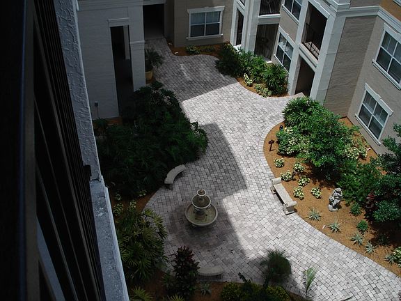 4th image of 300 E South St Unit 5006