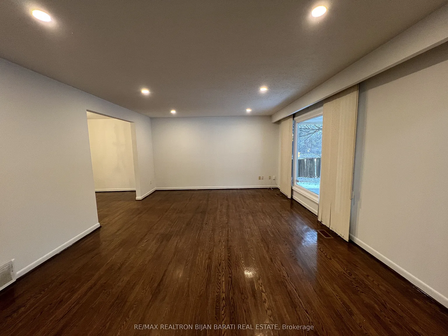 5 bed, $4,200 — Photo 2