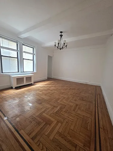 170 W 81st St #2E Photo 1