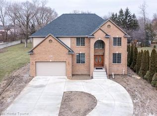6021 Goff Ave, Sterling Heights, MI 48314