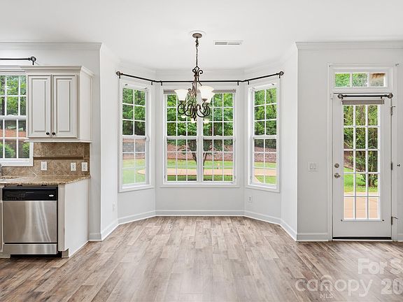 5th image of 6405 Chadwell Ct