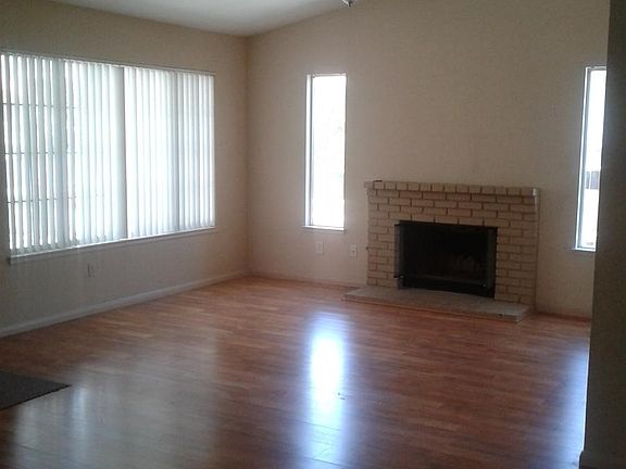 3rd image of 24791 Walnut Creek Cir