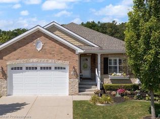 4162 Hawksburry Ct, Canton, MI 48188