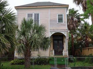 919 Winnie St, Galveston, TX 77550