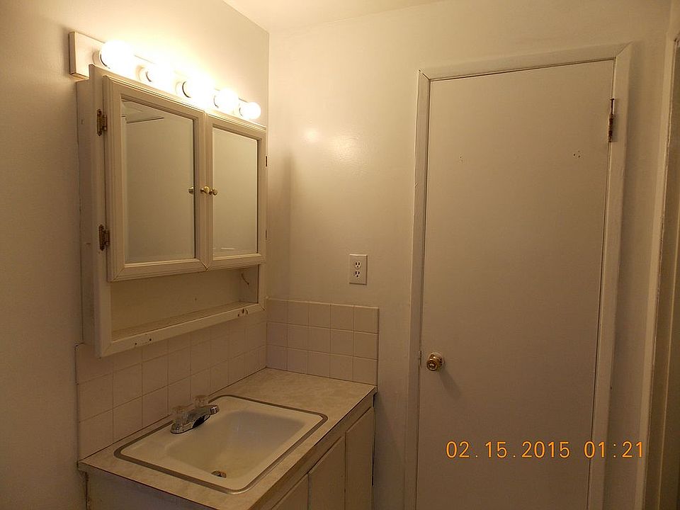 1st image of 5723 203rd St SW