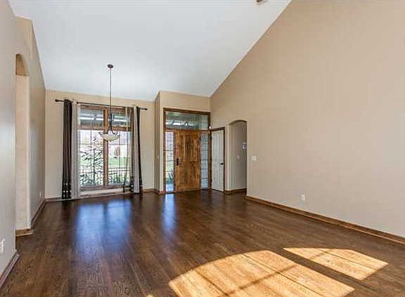 3rd image of 2461 N Peckham St