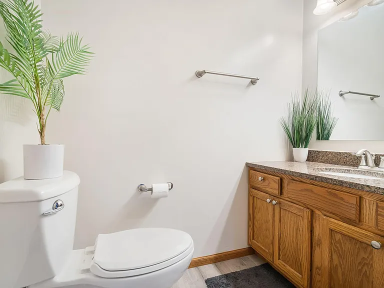 204 Quiet Creek Dr — Photo 8