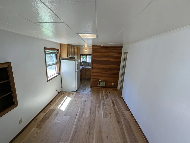 624 NW 11th St #4 — Photo 2