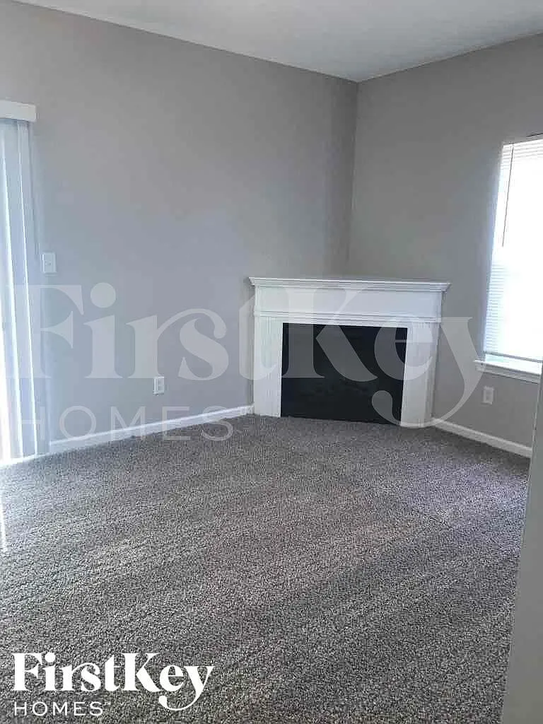 Building Photo - 3606 Ginnis Dr SW #8