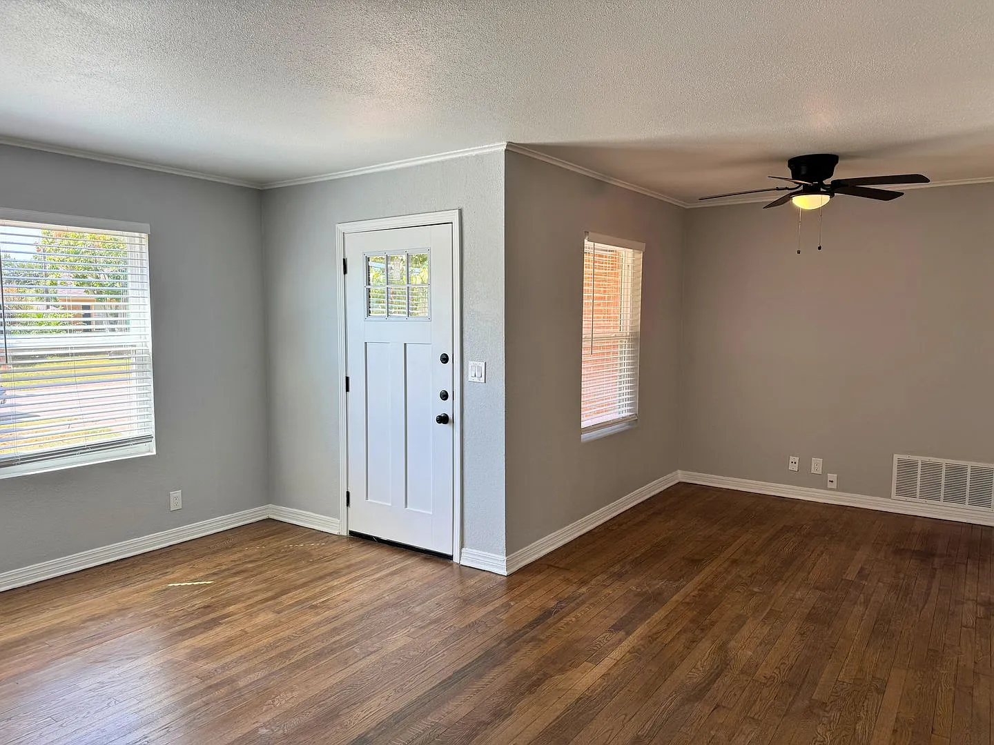 Fully remodeled 2/1 corner-lot home in Faith Village! — Photo 3