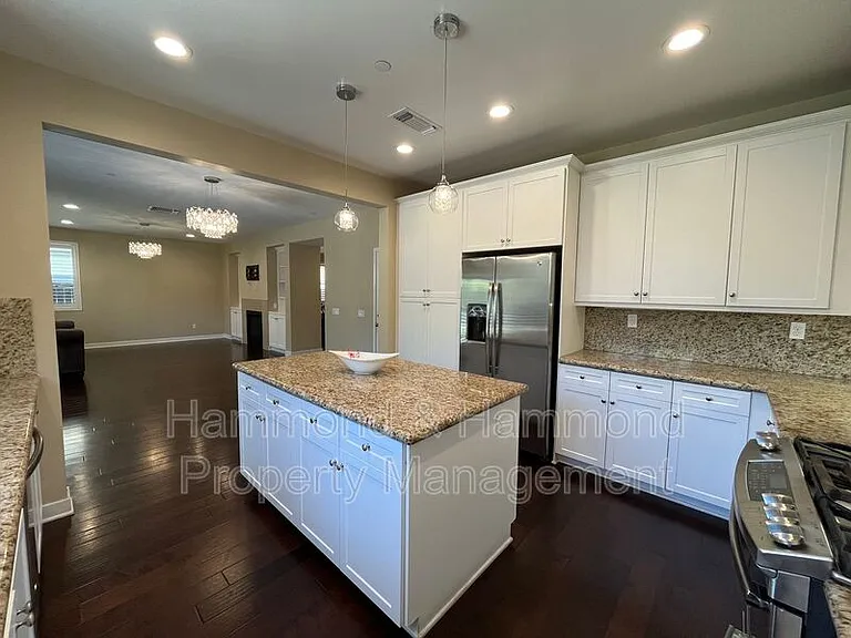 11395 Beechnut St — Photo 24