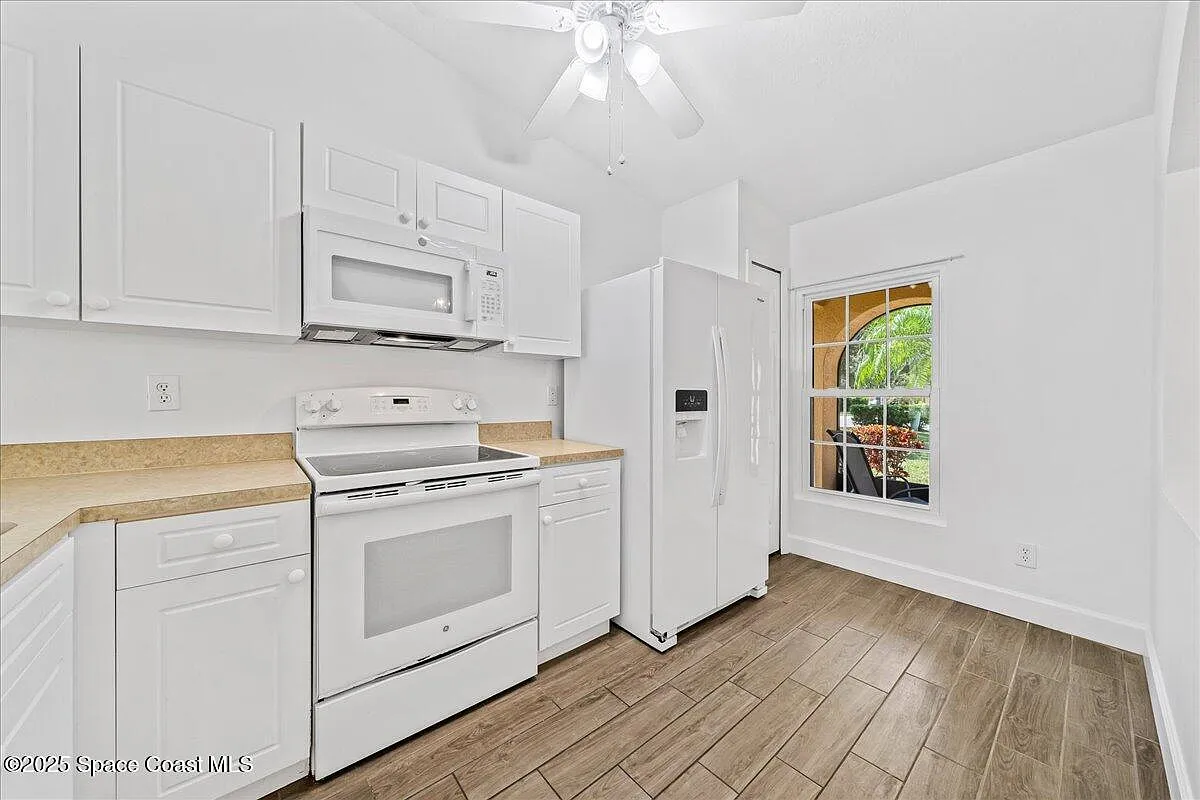2 bed, 1050 sqft, $1,800 — Photo 3