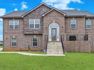 1928 Sydney Louise Dr, Clarksville, TN 37042