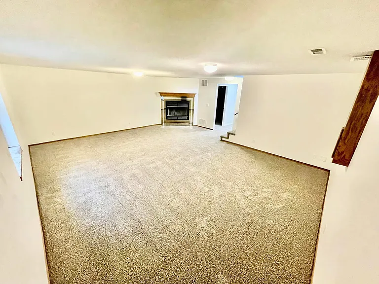 2710 S Yellowstone St — Photo 16