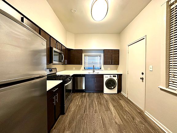 2nd image of 2548 N California Ave APT 1N
