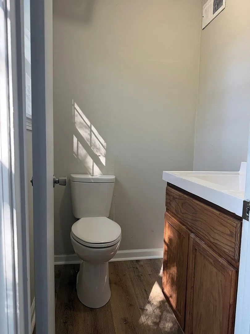 Welcome to this cozy, well-maintained single-family home located in a quiet Jackson neighborhood. — Photo 4
