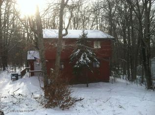 9078 Idlewild Dr, Tobyhanna, PA