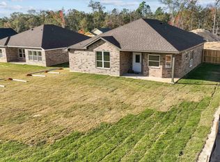 16321 Crossing Cir, Lindale, TX 75771