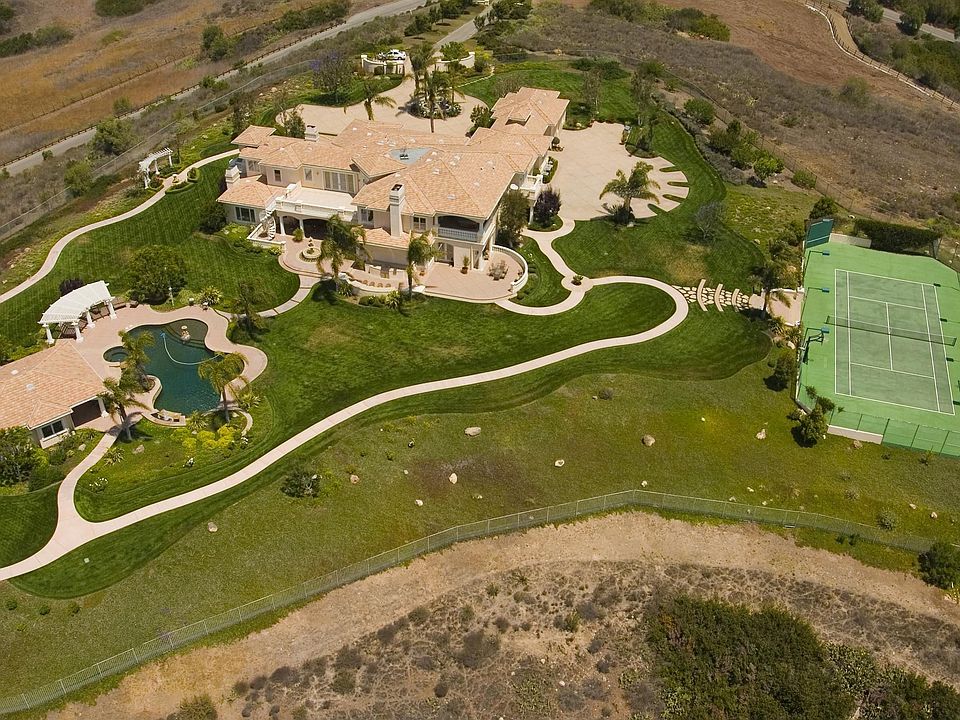 Grander Plateau of Luxury